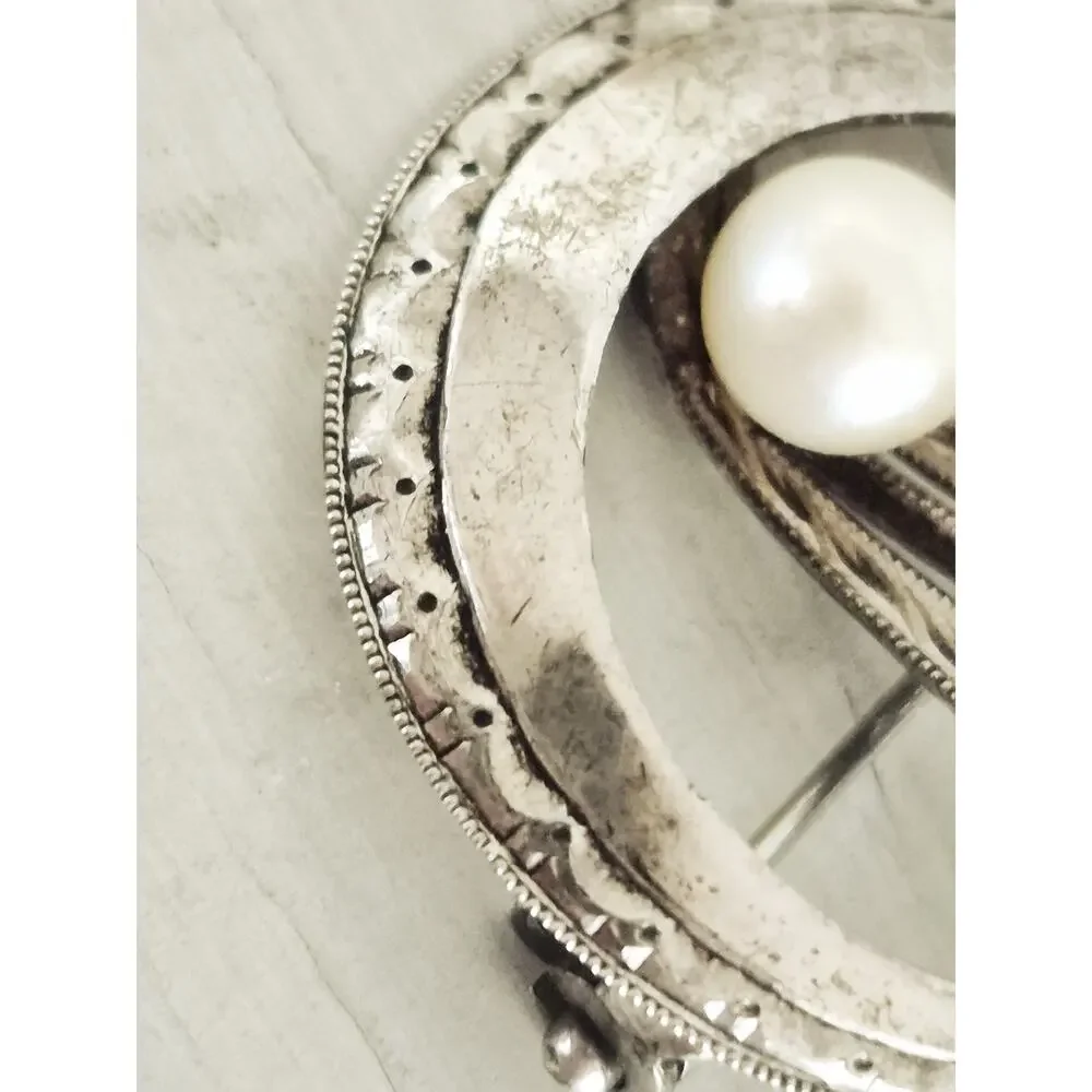 Vintage Round Etched Cultured Pearl Brooch
